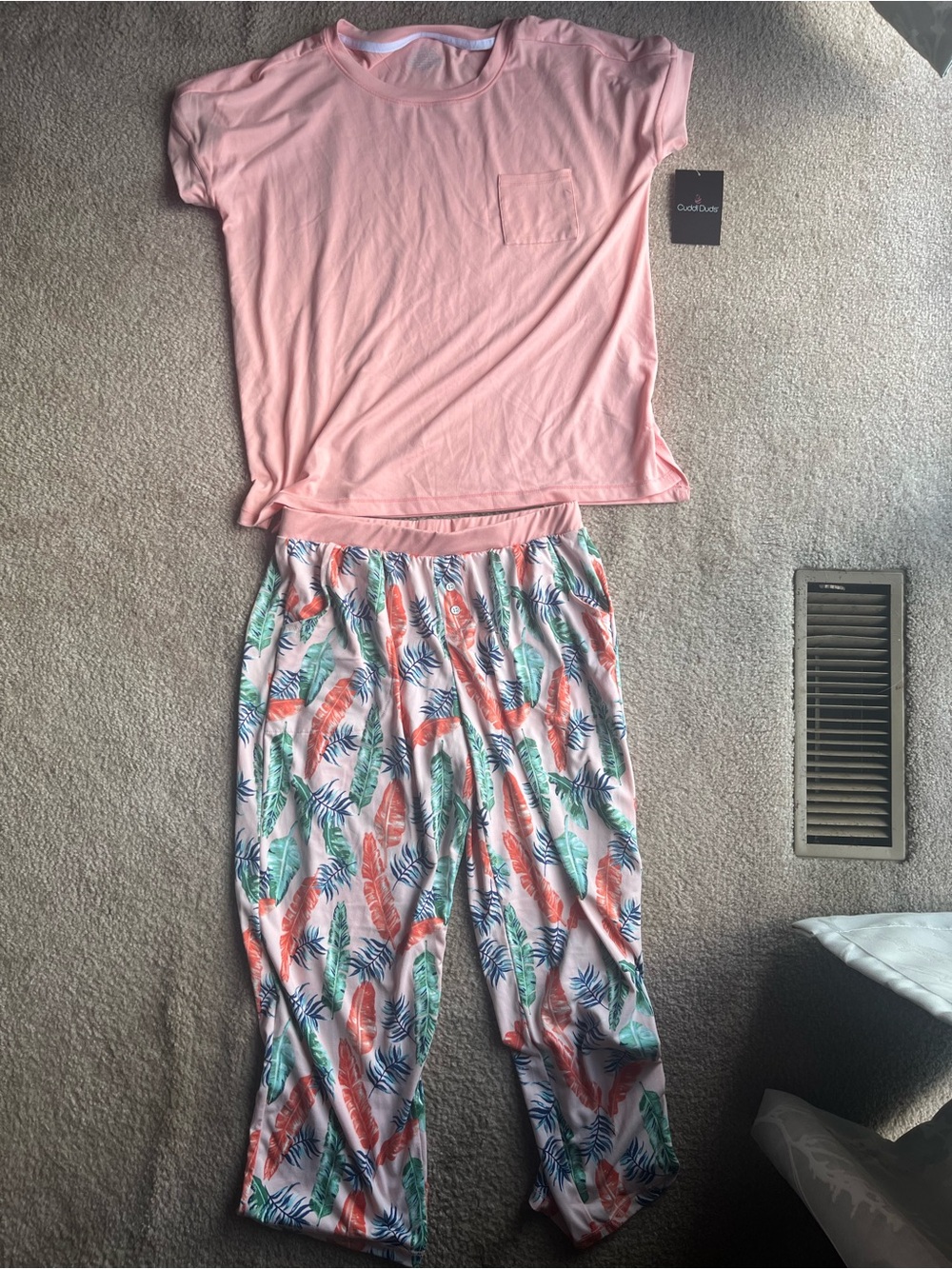 NWT! Cuddl Duds pink floral pajama set 🌸 size small 🌸 super comfy!